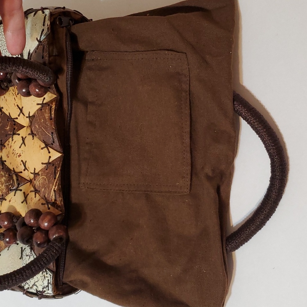 Handcrafted Coconut Shell Handbag - Picture 8 of 14